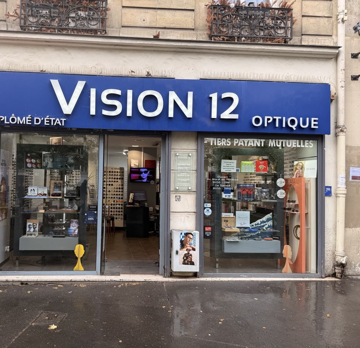 Devanture de Vision 12, opticien au 3 boulevard de Reuilly à Paris 12